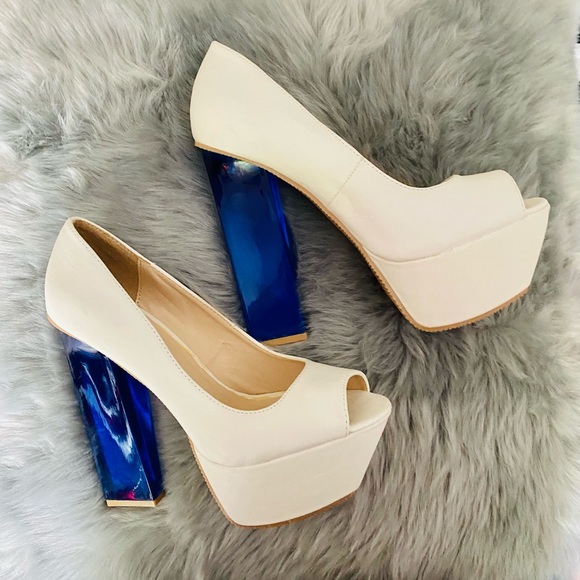 ❤️Stunning❤️ Beau & Ashe Blue Lucite Heeled Platforms - Picture 10 of 11